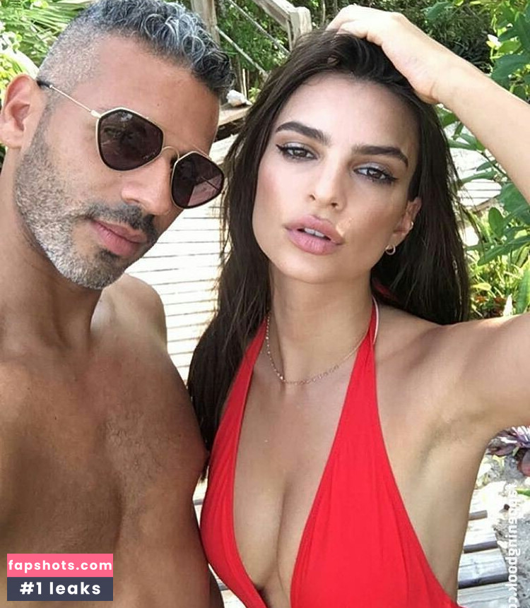 Emily Ratajkowski gallery photo #6798