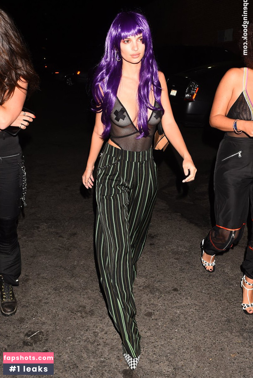 Emily Ratajkowski gallery photo #7018