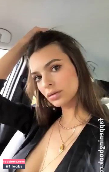 Emily Ratajkowski gallery photo #7142