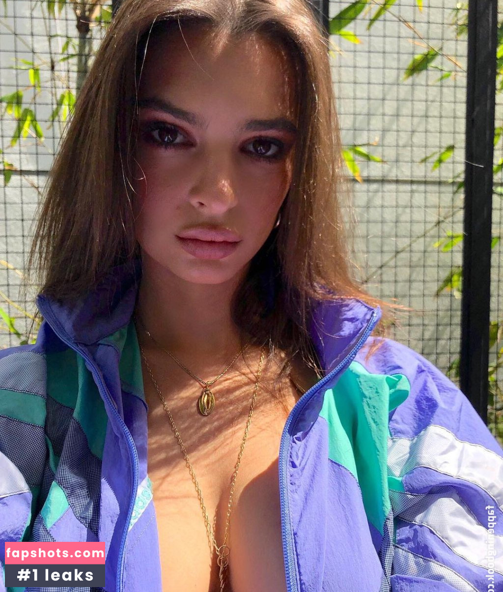 Emily Ratajkowski gallery photo #7191