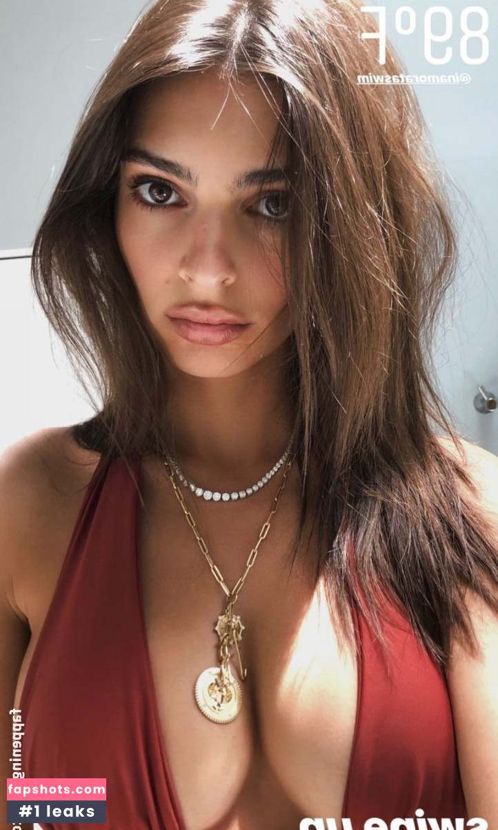 Emily Ratajkowski gallery photo #7370