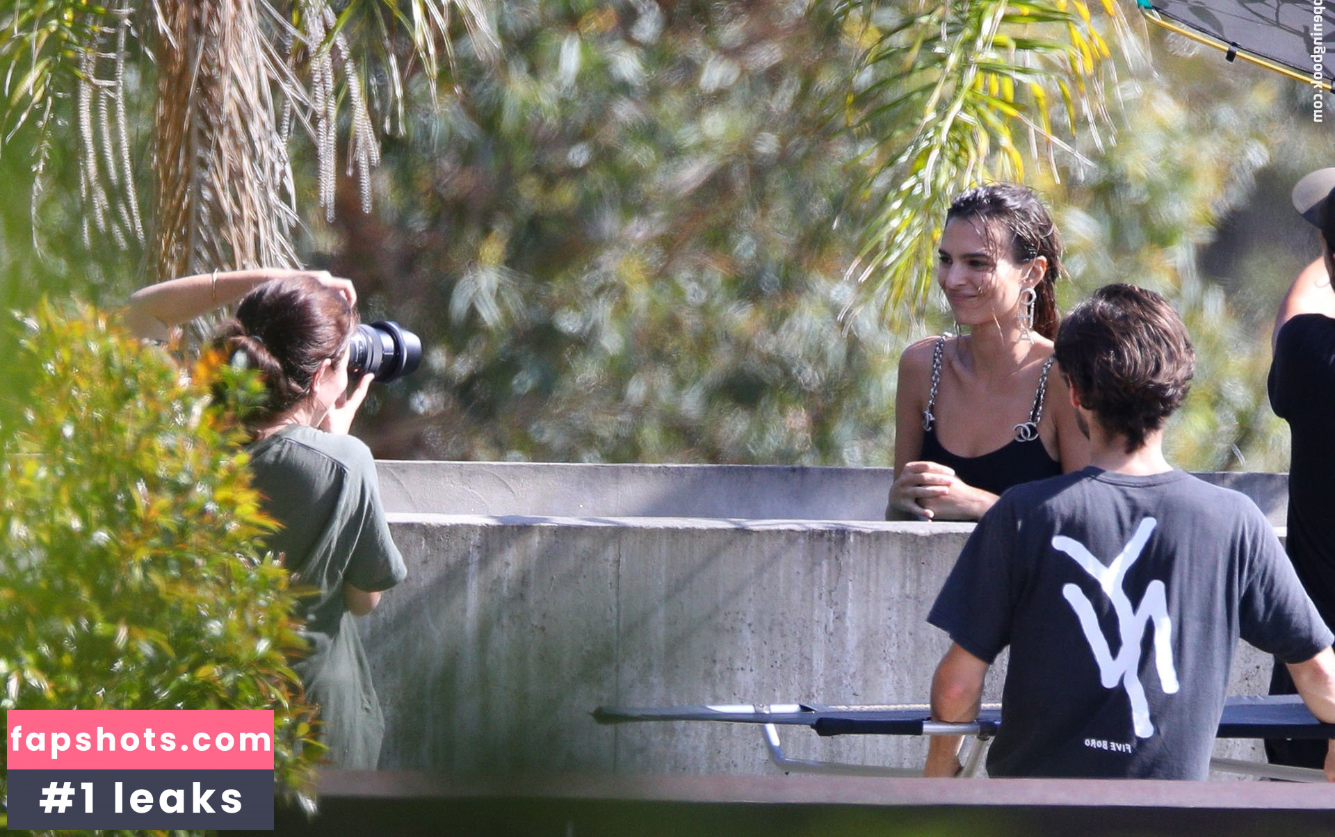 Emily Ratajkowski gallery photo #7582