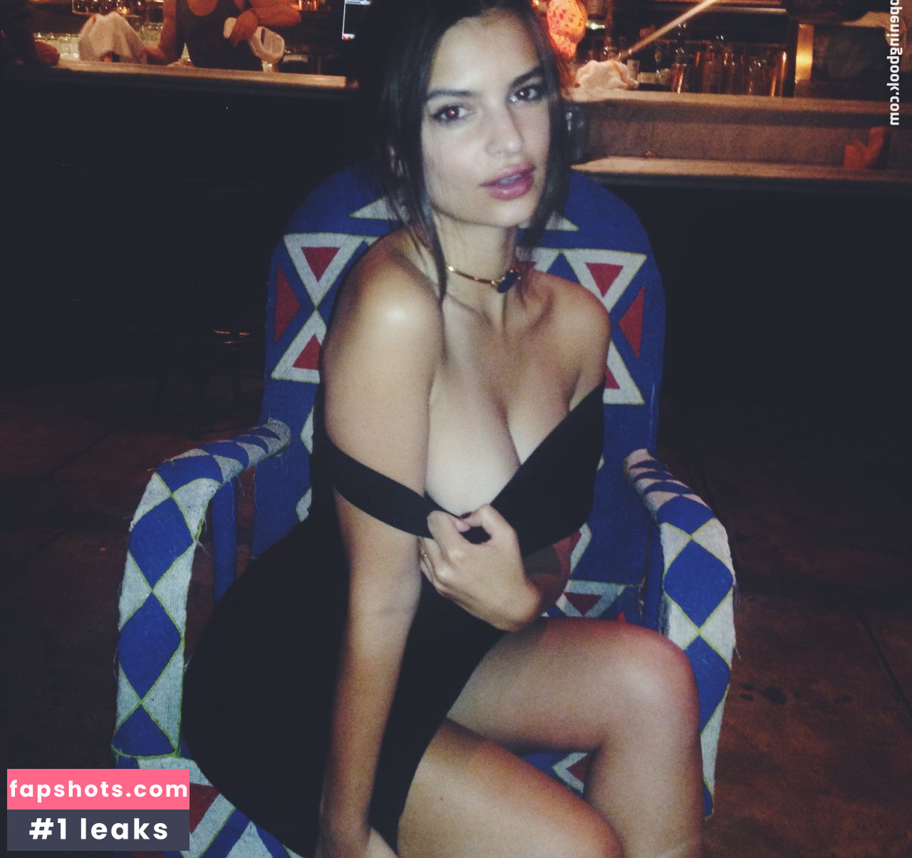 Emily Ratajkowski gallery photo #7635