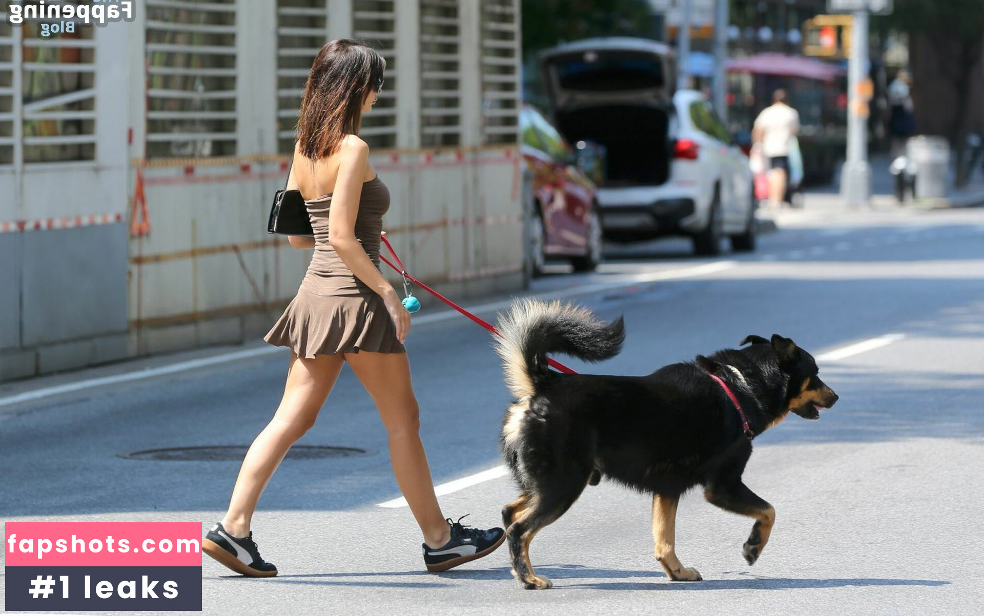 Emily Ratajkowski gallery photo #998