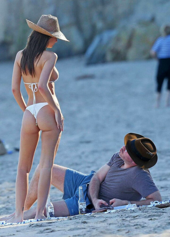 emily-ratajkowski gallery photo #3393