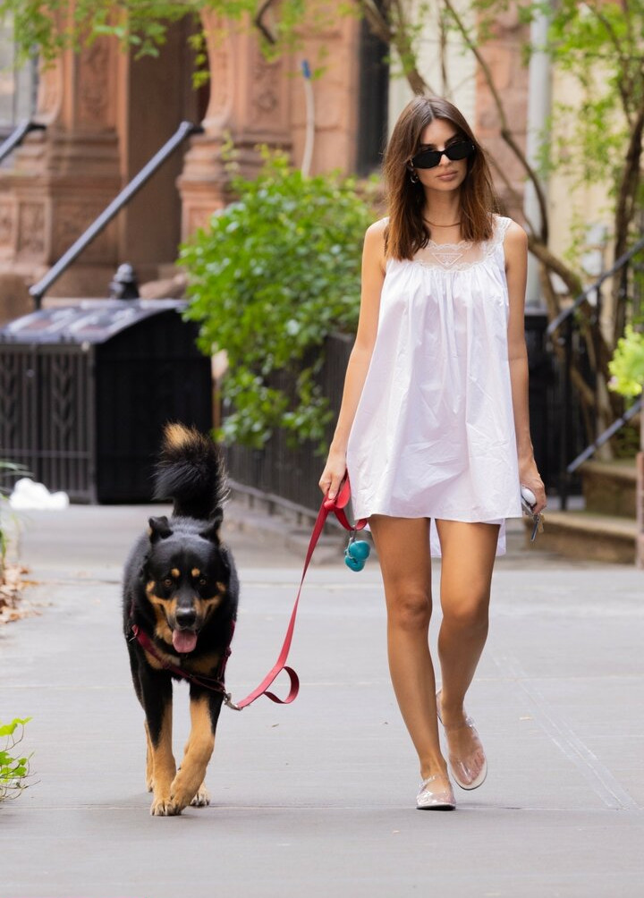 emily-ratajkowski gallery photo #361