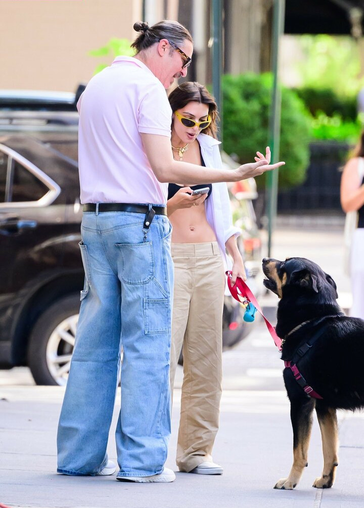 emily-ratajkowski gallery photo #378