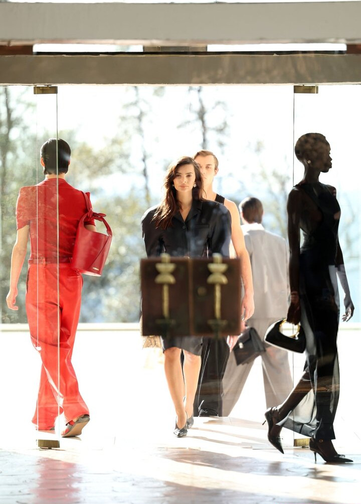 emily-ratajkowski gallery photo #4410