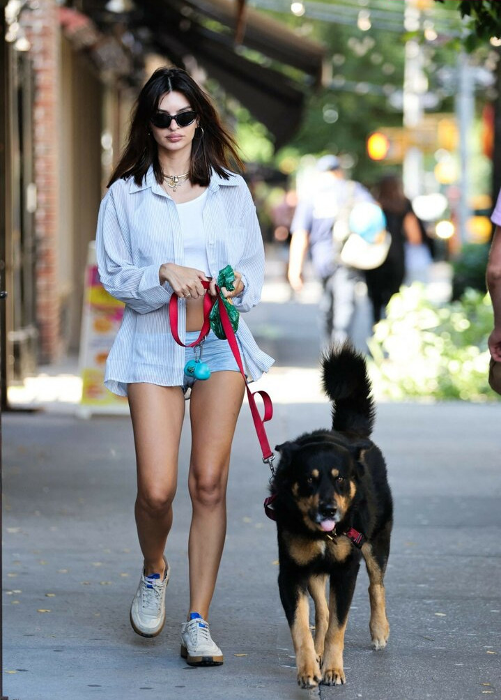 emily-ratajkowski gallery photo #574