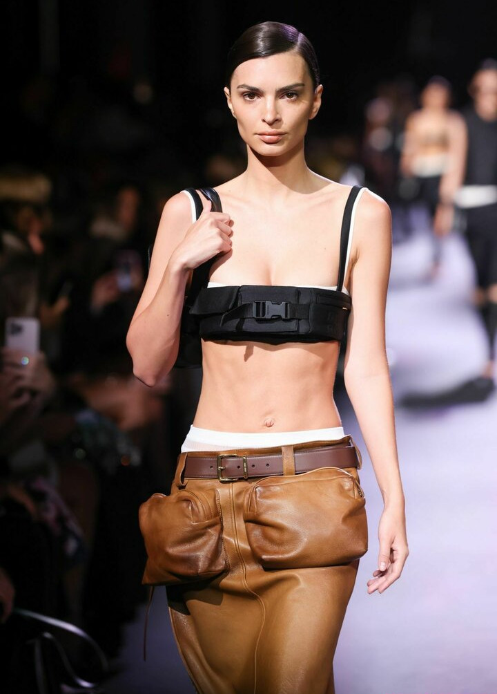 emily-ratajkowski gallery photo #6346