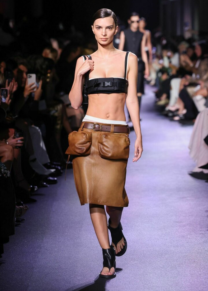 emily-ratajkowski gallery photo #6353