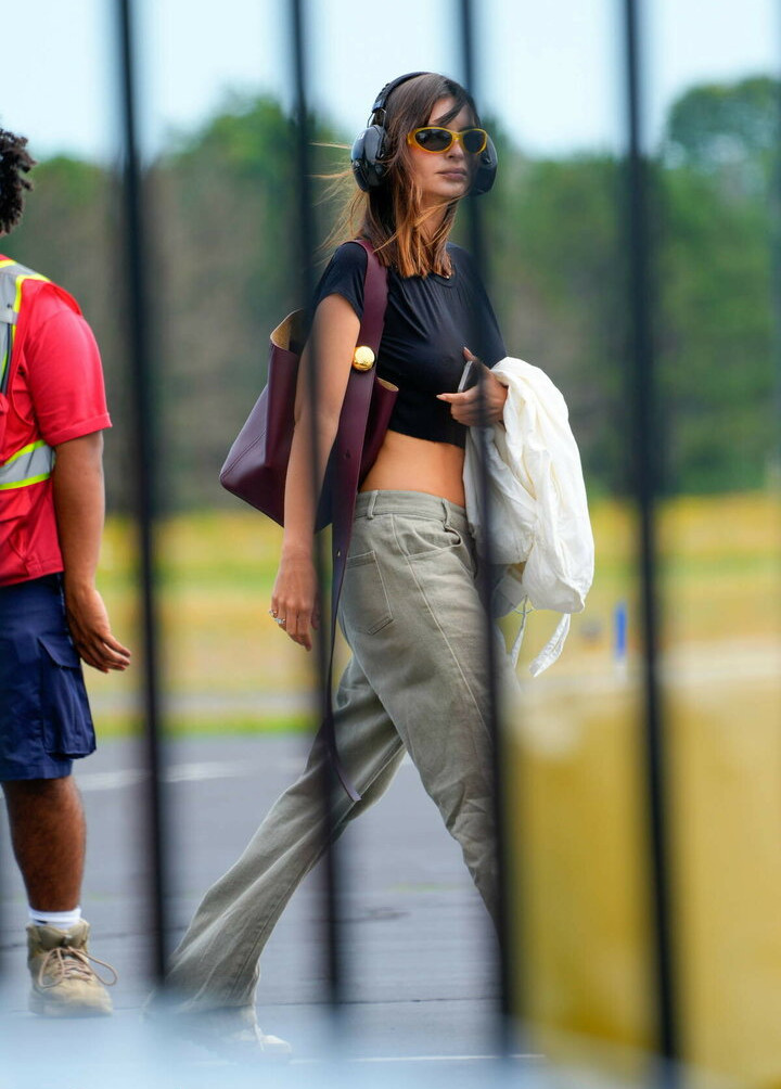 emily-ratajkowski gallery photo #638