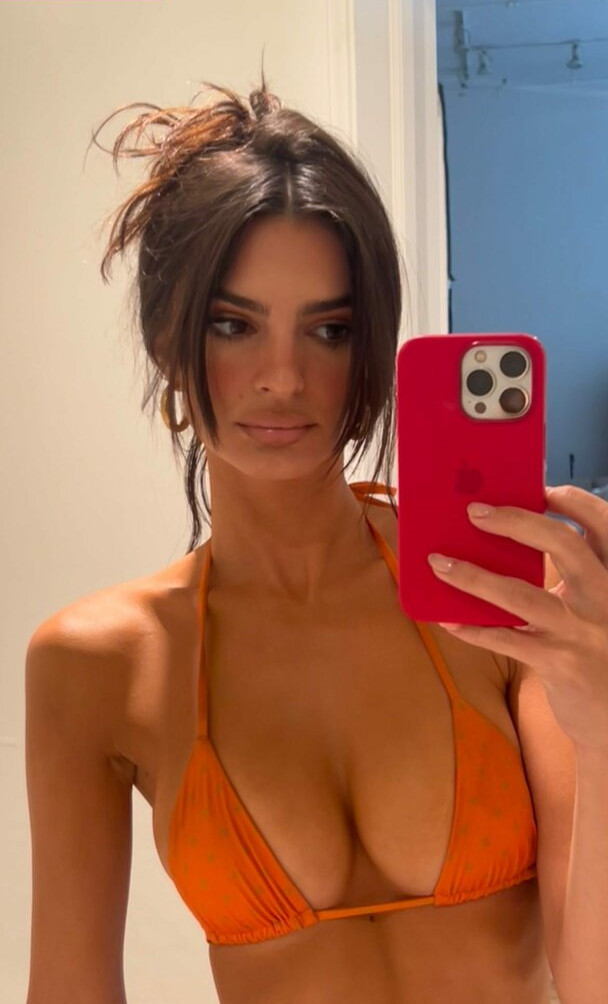 emily-ratajkowski gallery photo #6435