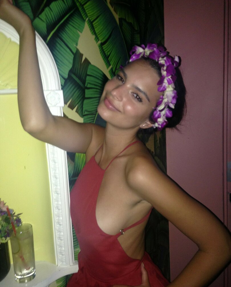 emily-ratajkowski gallery photo #6600