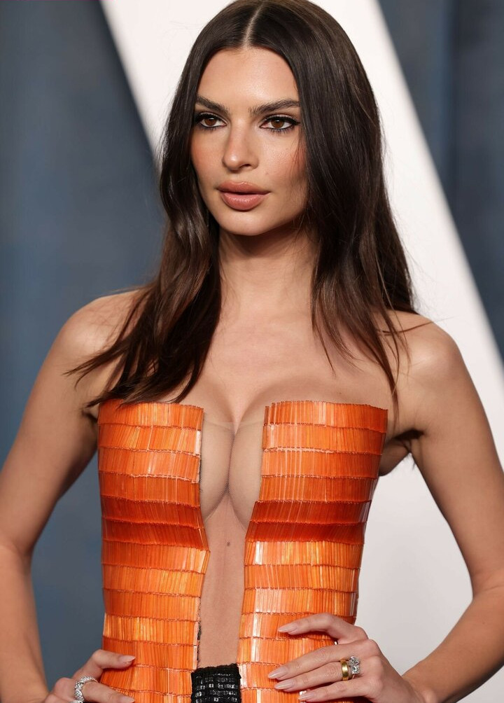 emily-ratajkowski gallery photo #6971