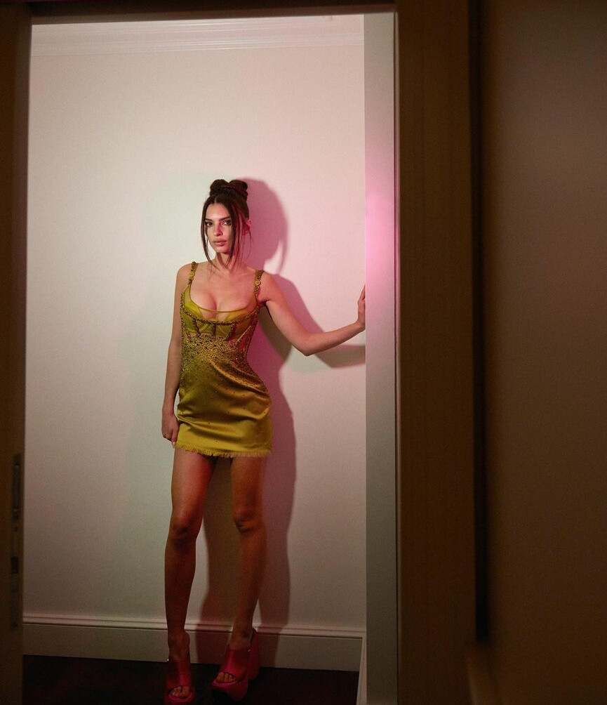 emily-ratajkowski gallery photo #7026