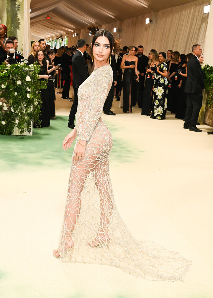 emily-ratajkowski gallery photo #964