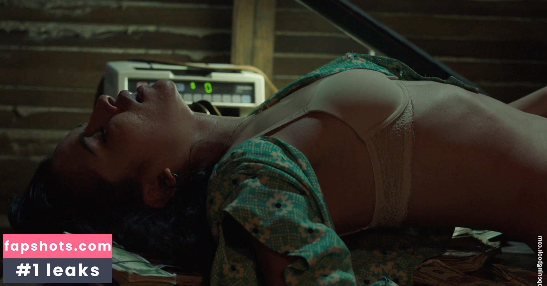 Emily Rios gallery photo #2