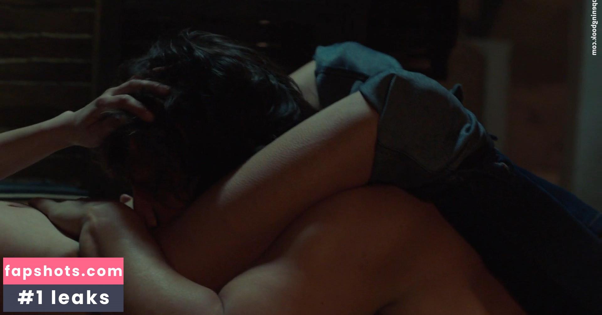 Emily Rios gallery photo #4