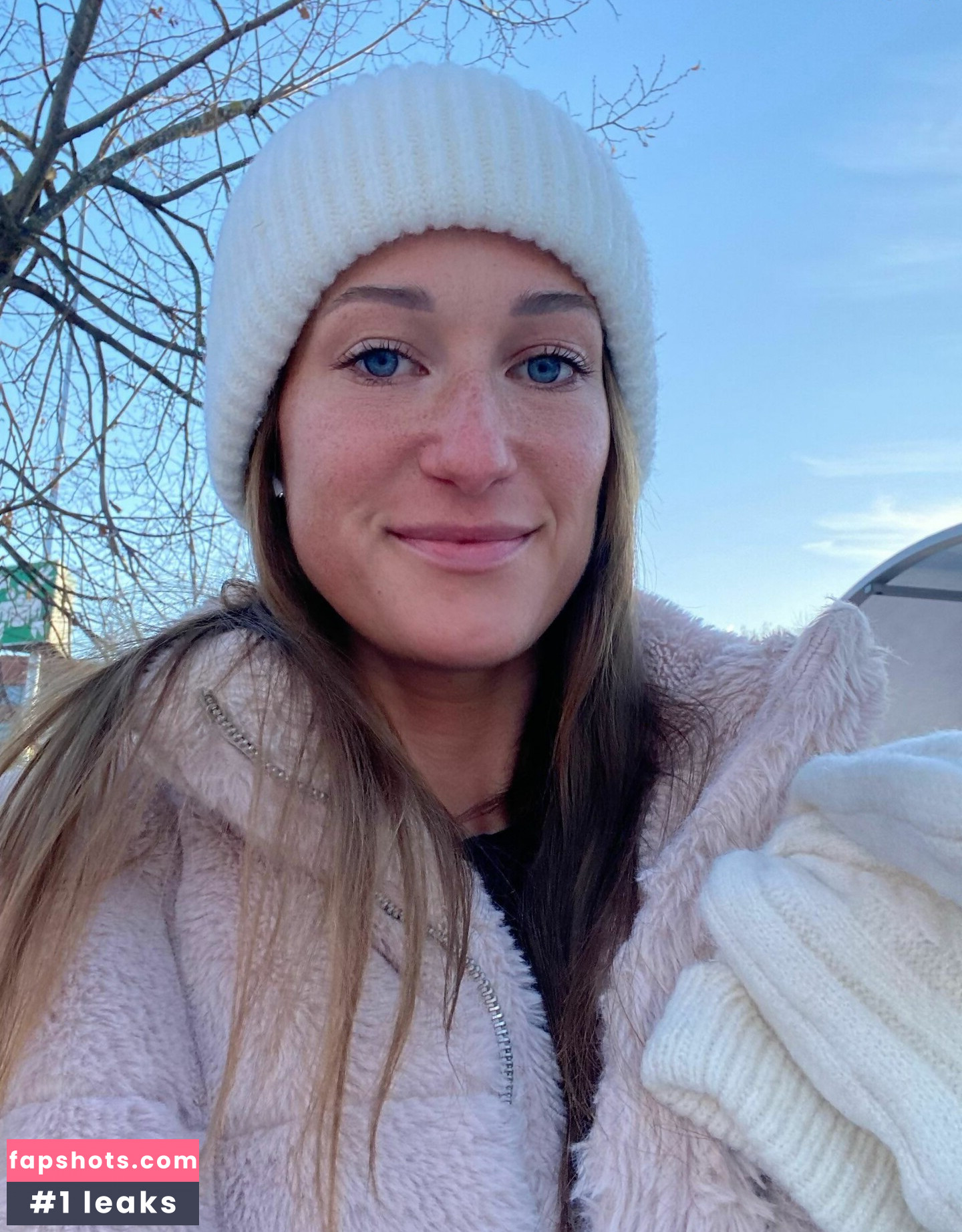 Emily Rose gallery photo #14