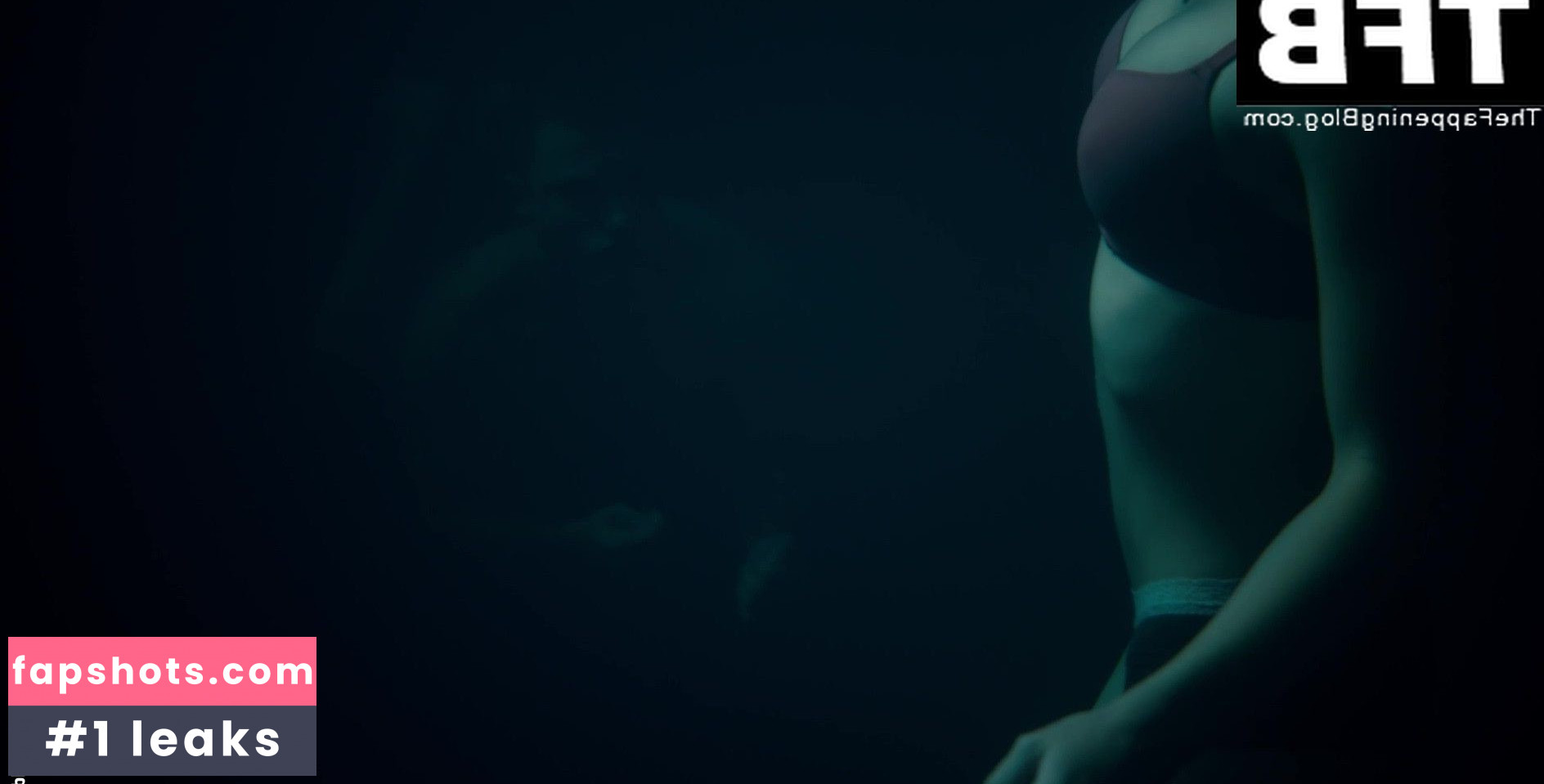 Emily Rudd gallery photo #112