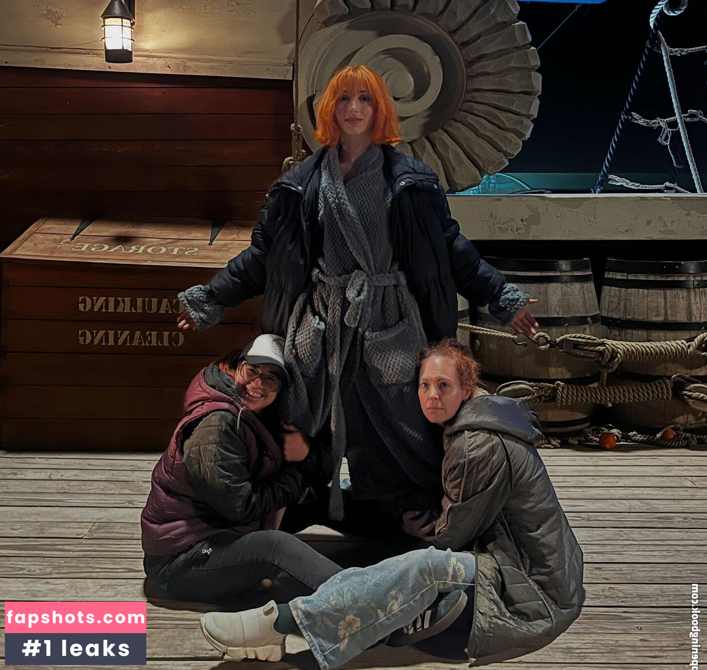 Emily Rudd gallery photo #13