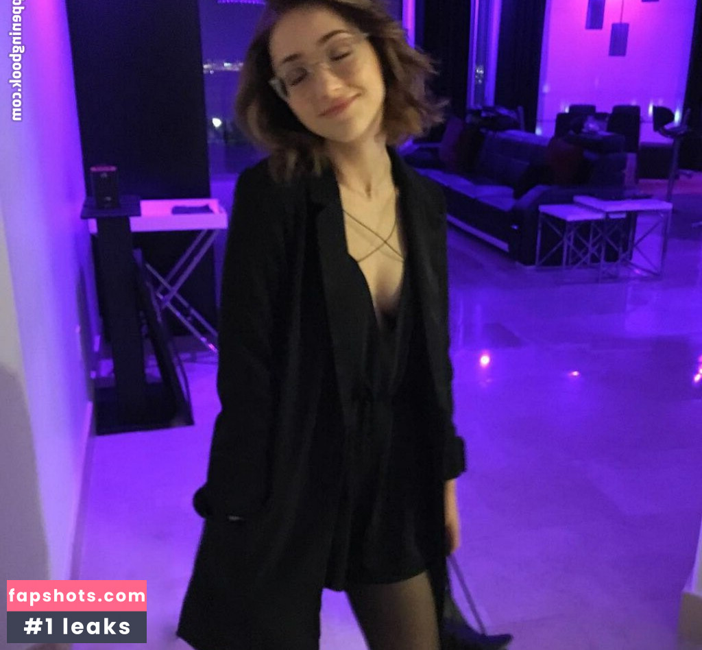 Emily Rudd gallery photo #42