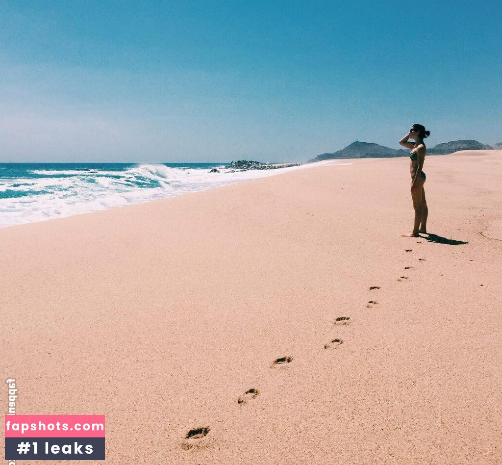 Emily Rudd gallery photo #44