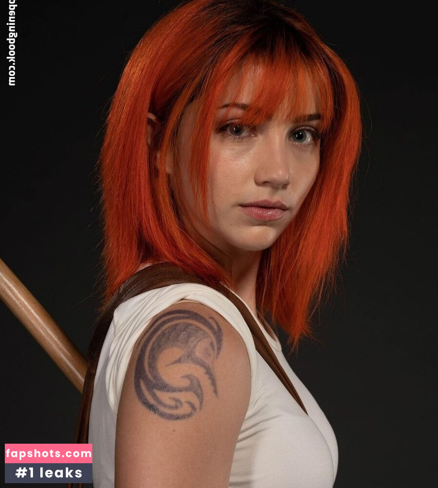 Emily Rudd gallery photo #51