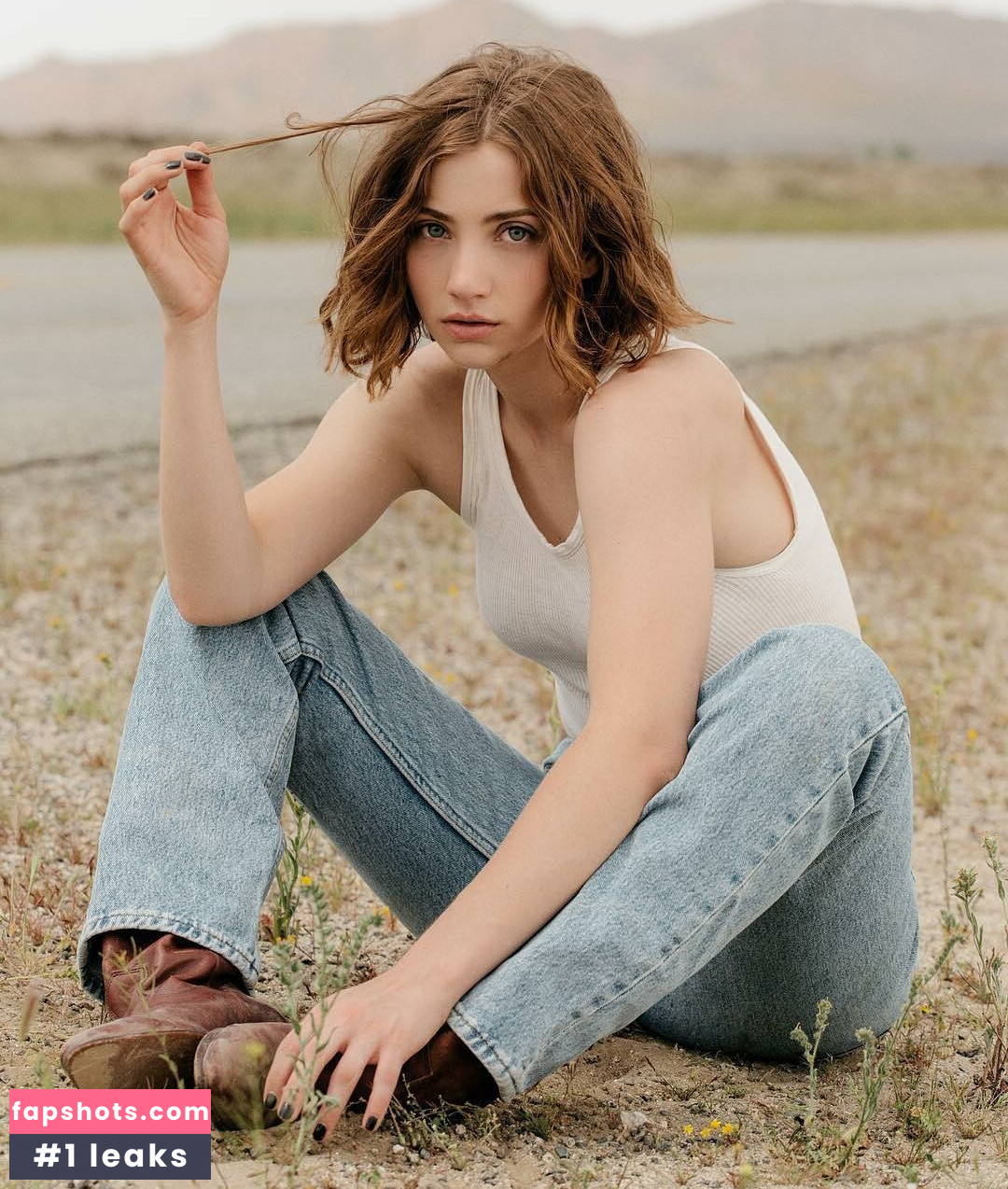 Emily Rudd gallery photo #73