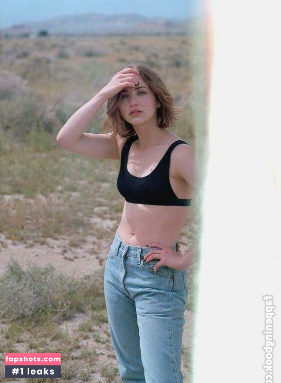 Emily Rudd gallery photo #10