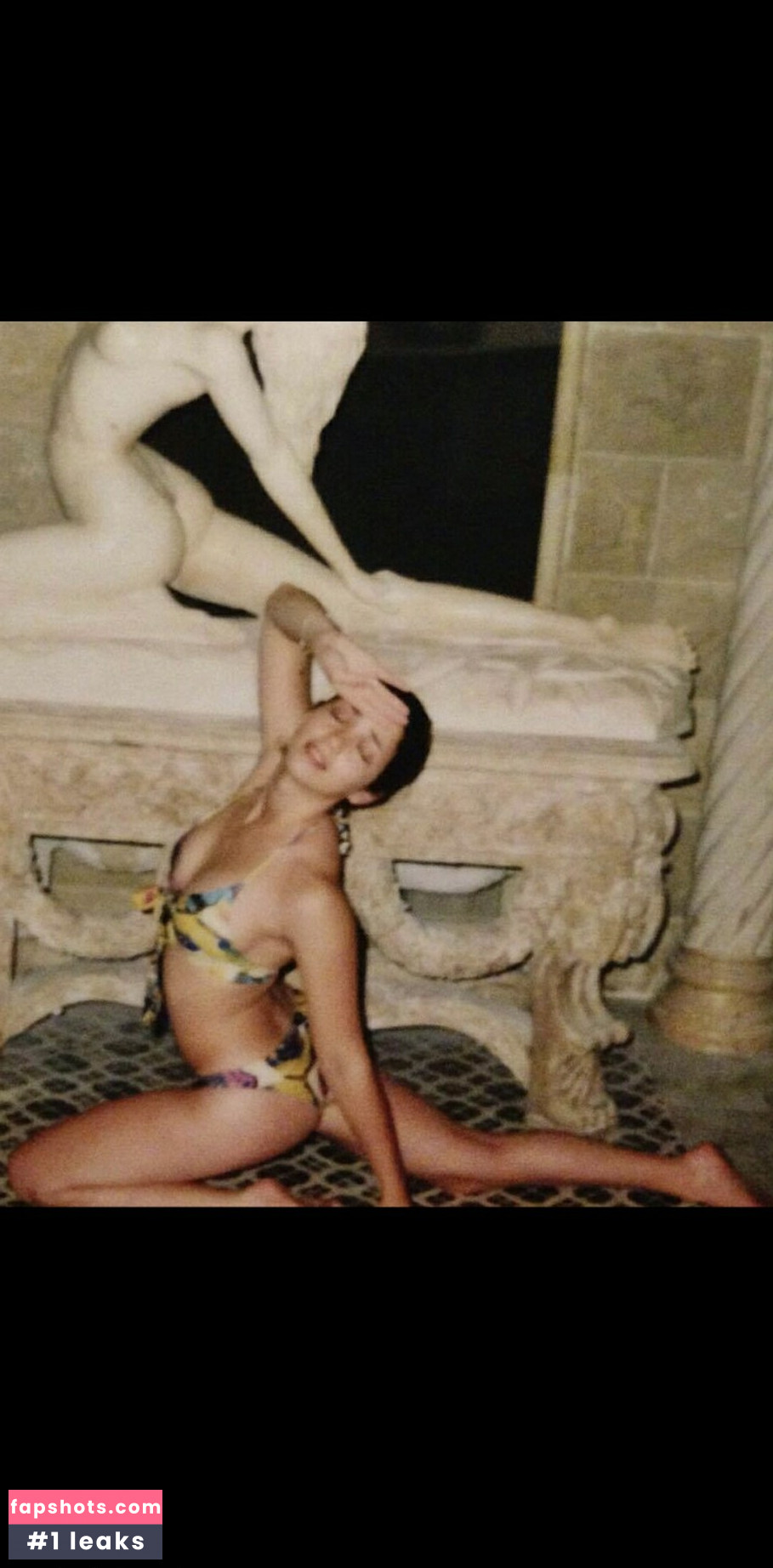 Emily Rudd gallery photo #94