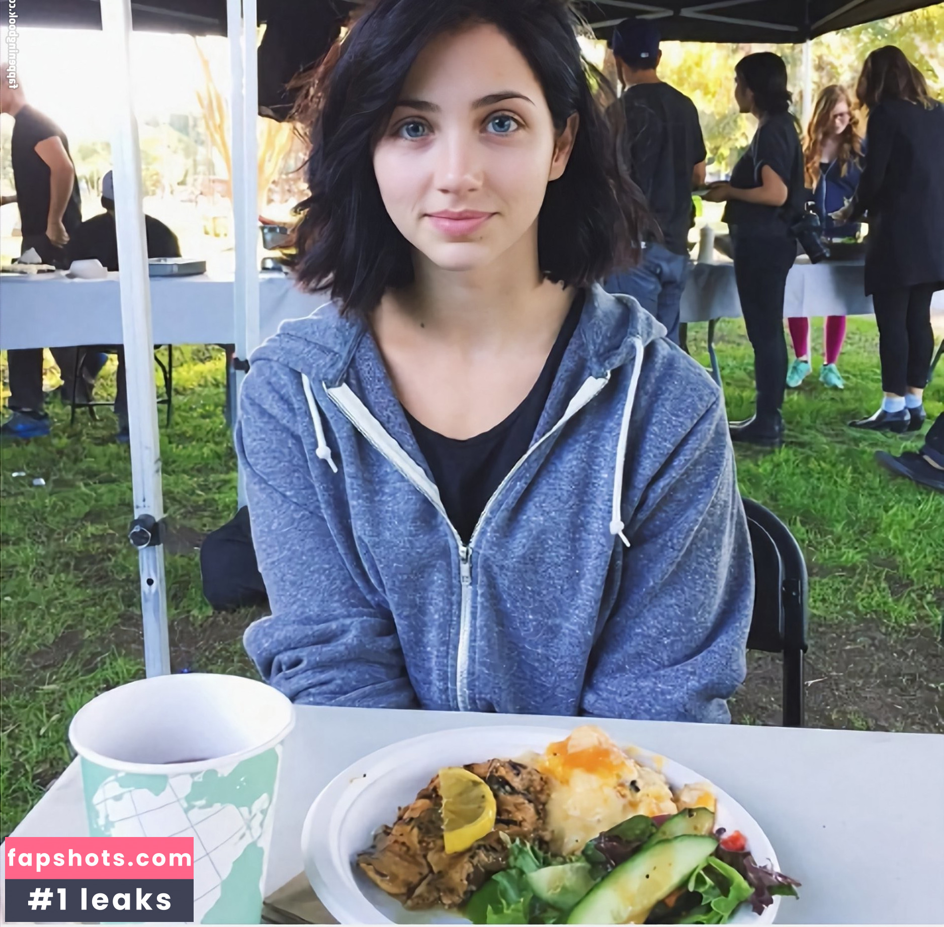 Emily Rudd gallery photo #96