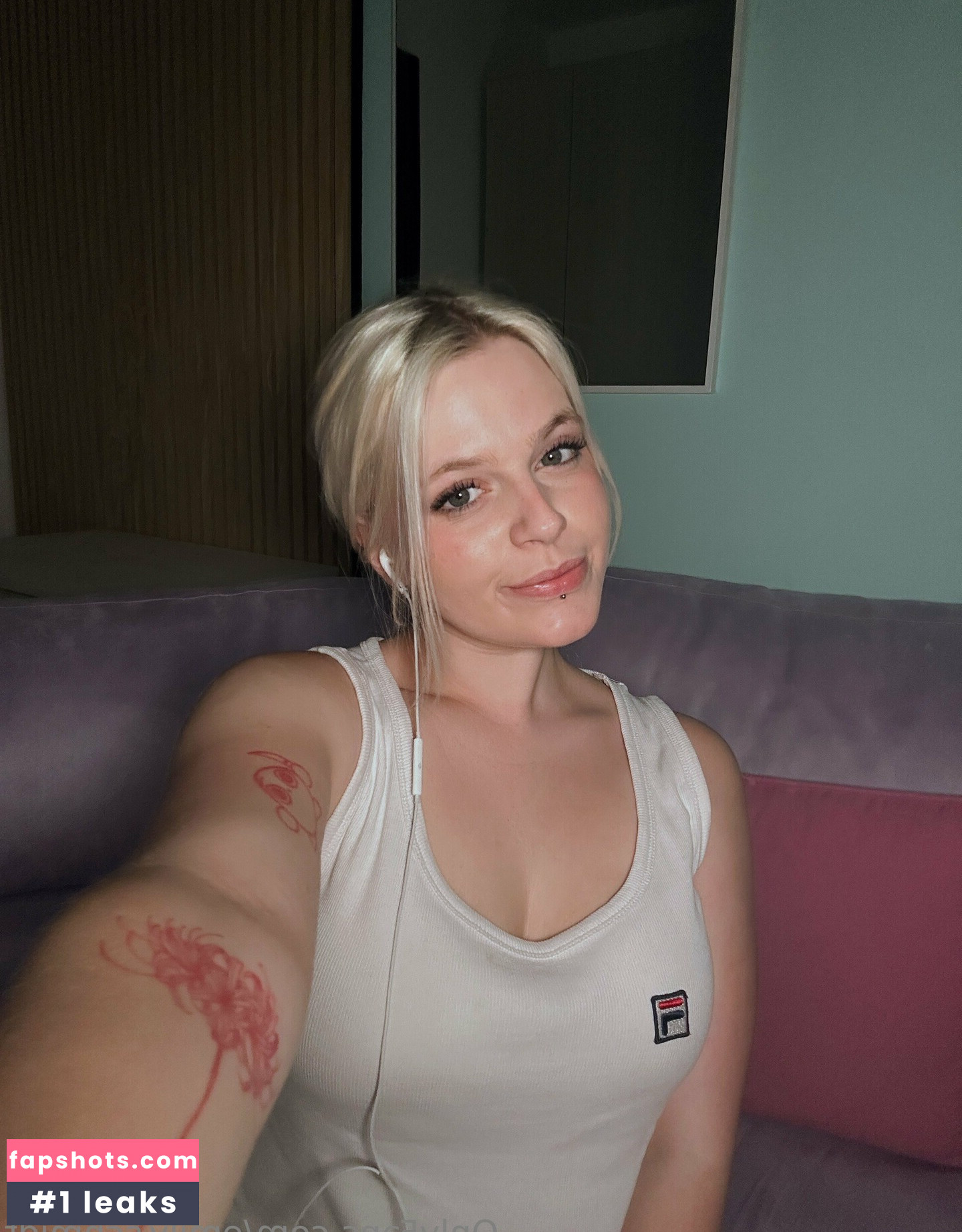 emily.schwarz gallery photo #27