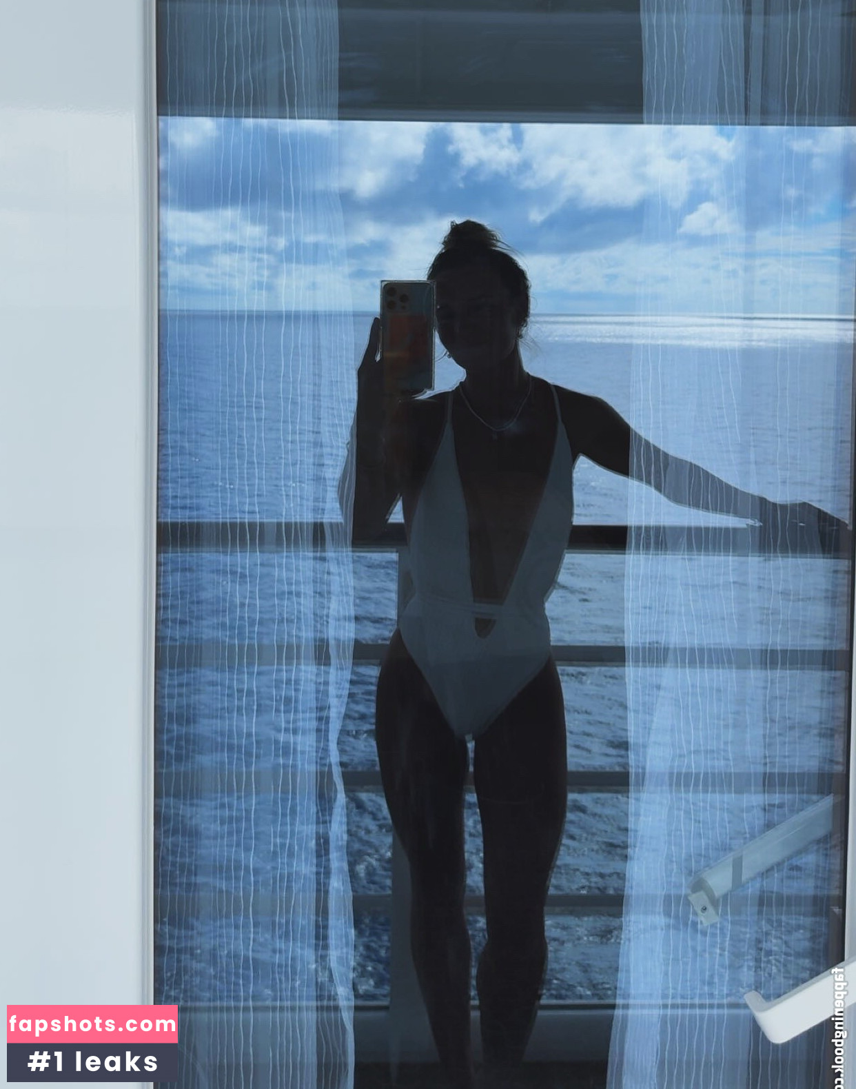 Emily Sentner gallery photo #13