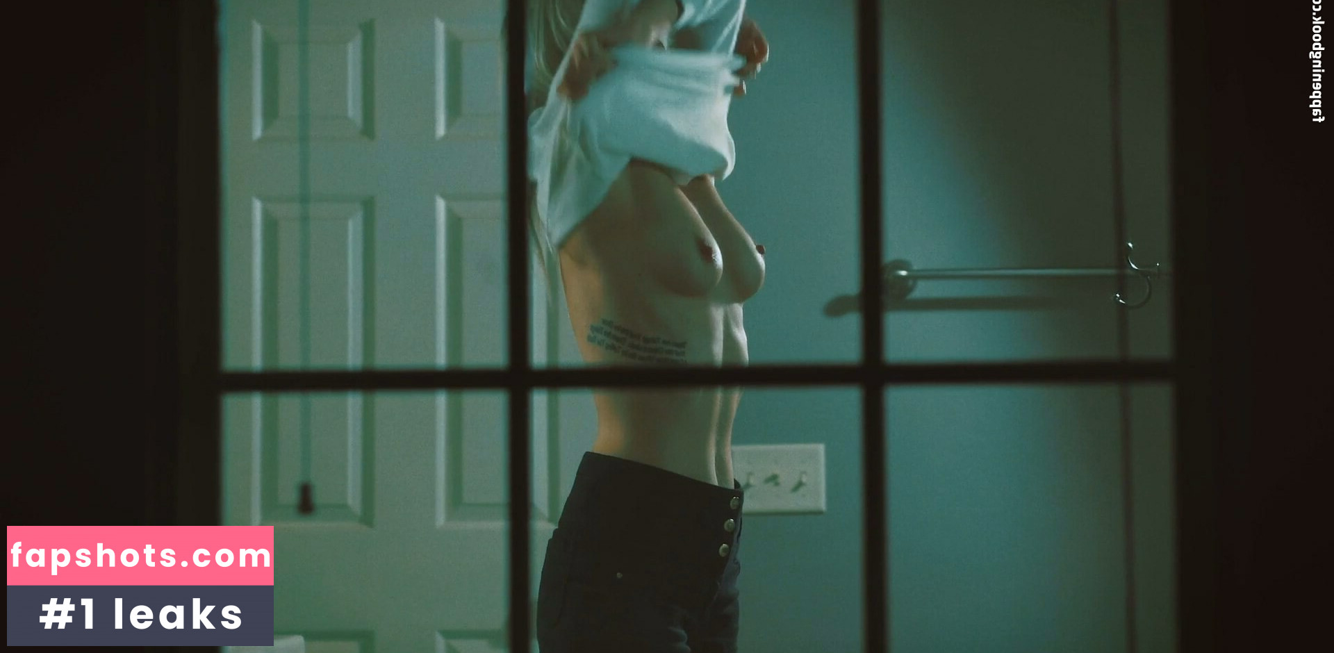 Emily Sweet gallery photo #10