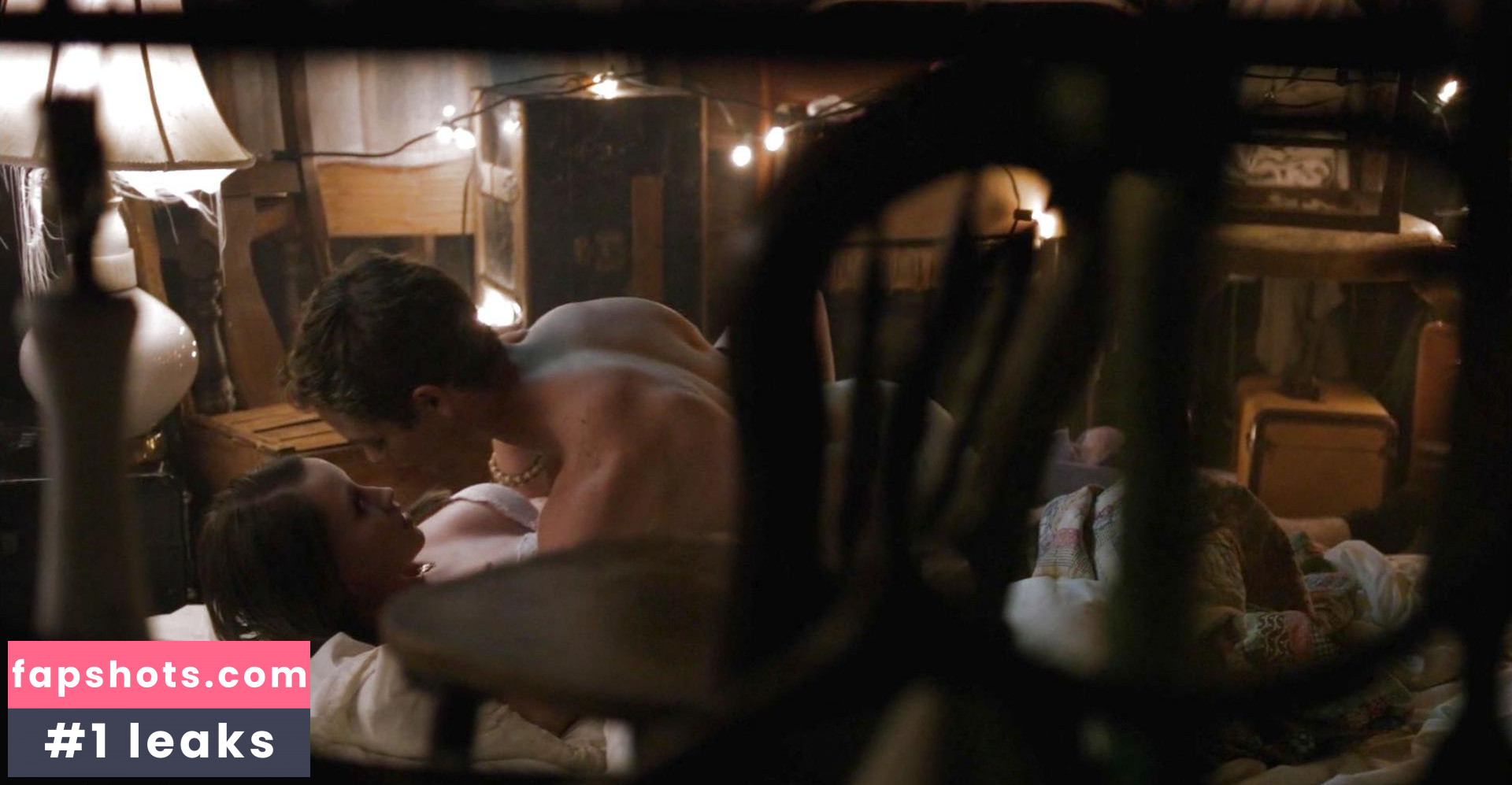 Emily Tennant gallery photo #2