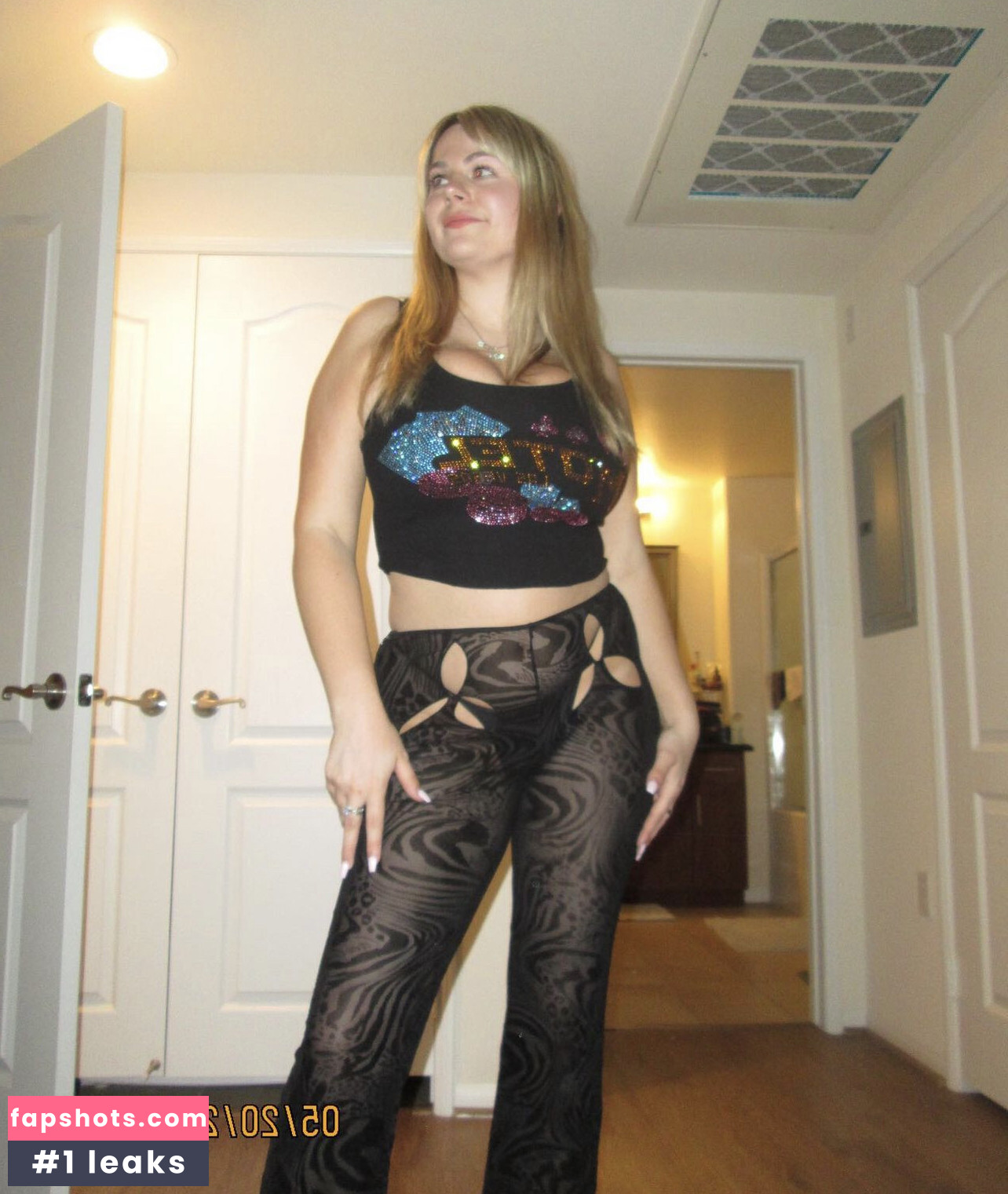 Emily V Nude Leaks OnlyFans Photos #10 - LeakJerk