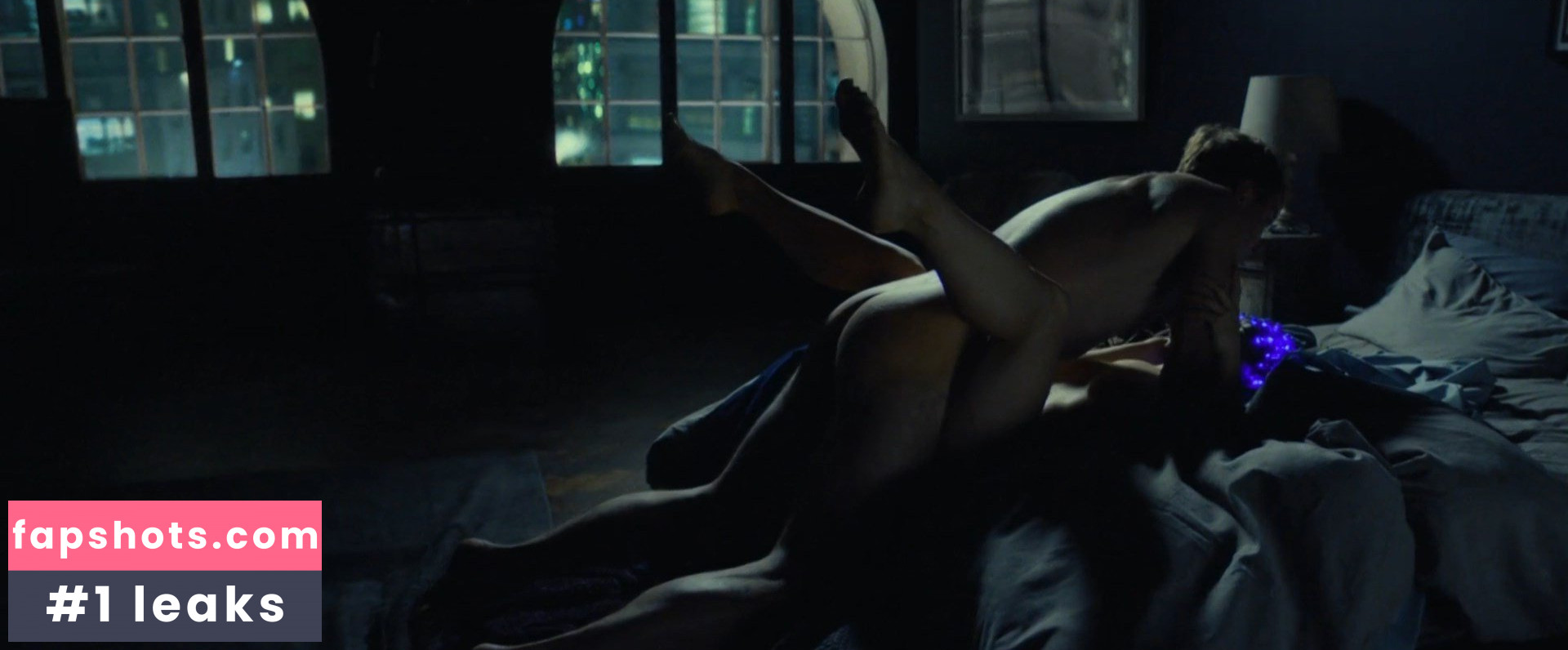 Emily Vere Nicoll gallery photo #3