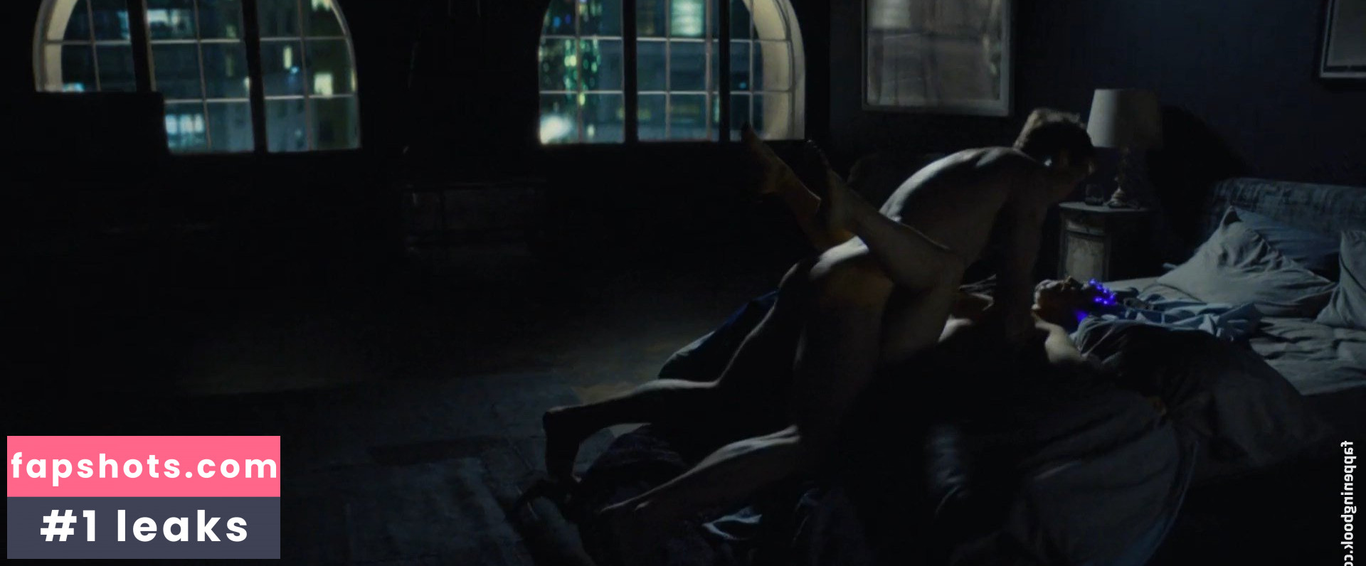 Emily Vere Nicoll gallery photo #7