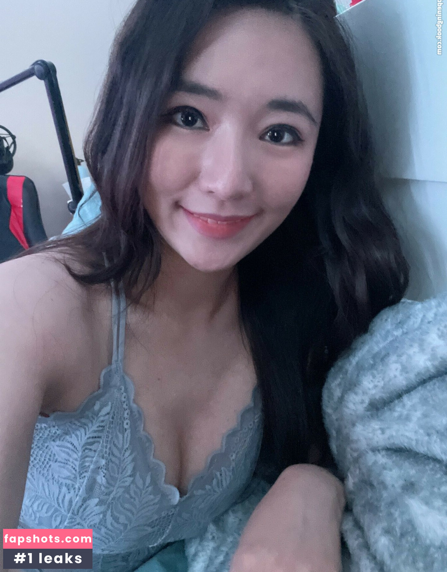 Emily Wang gallery photo #15