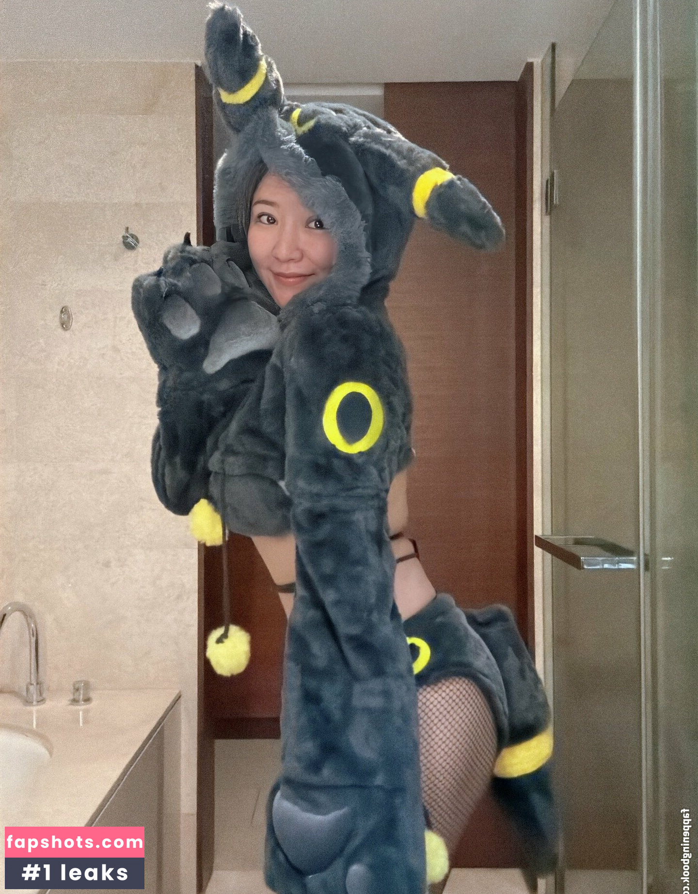 Emily Wang gallery photo #3