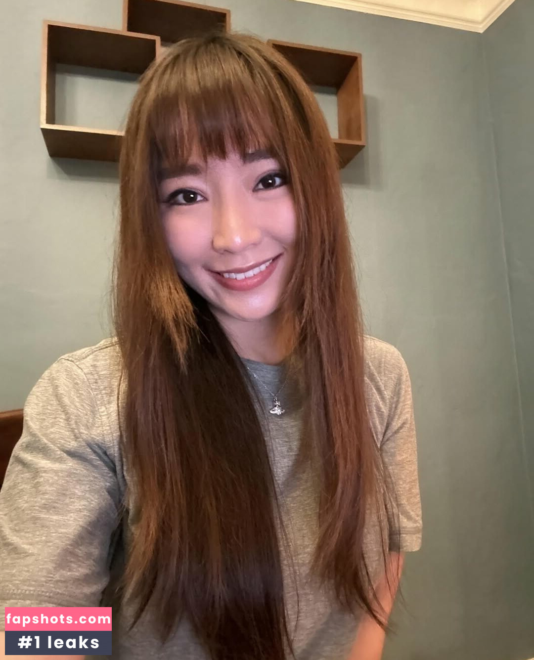 Emily Wang gallery photo #6