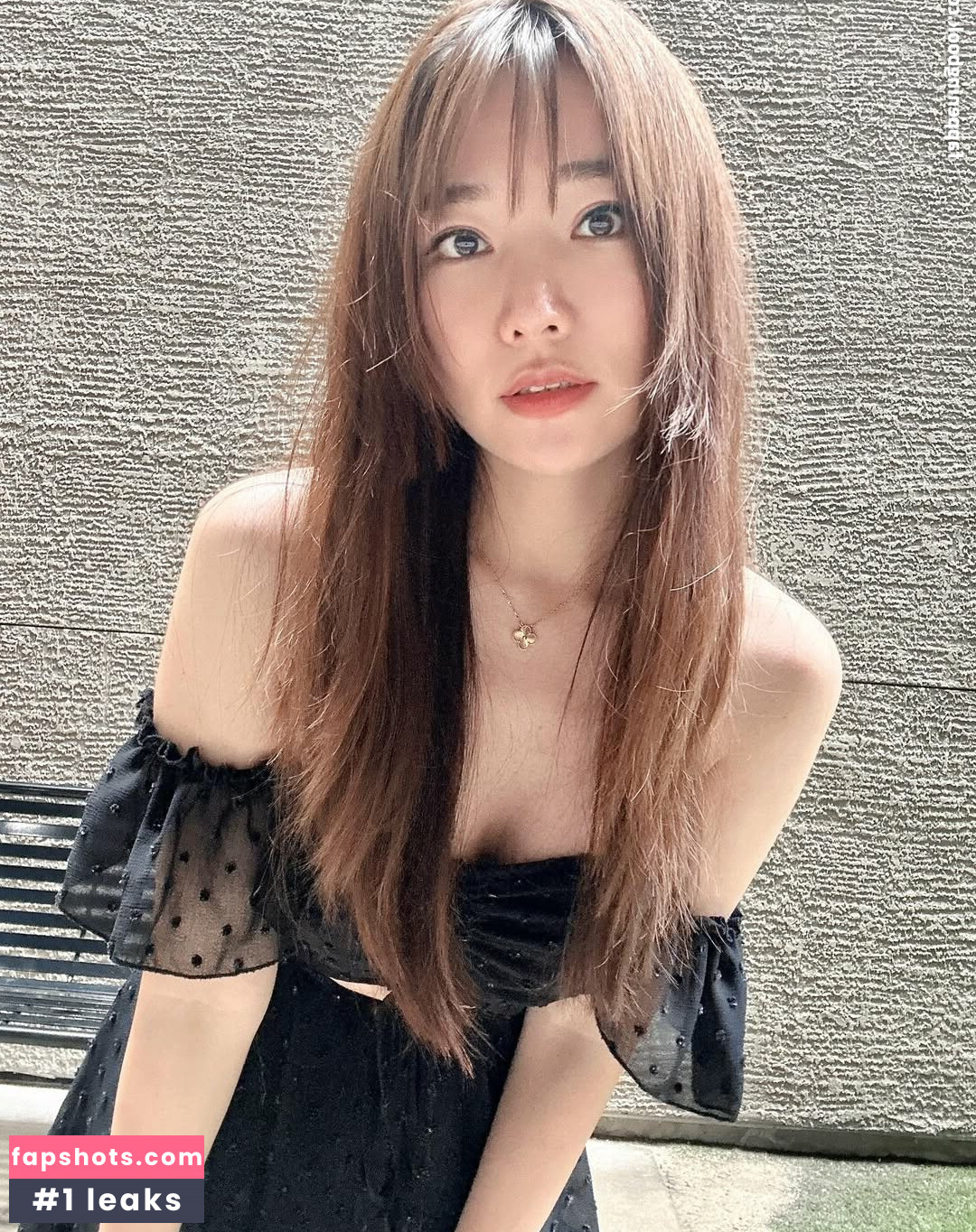 Emily Wang gallery photo #9