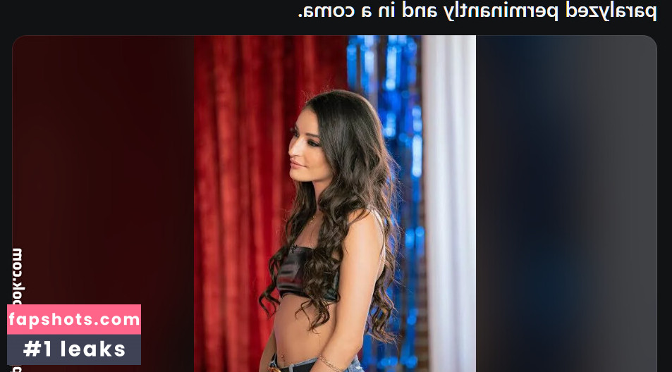 Emily Willis gallery photo #182