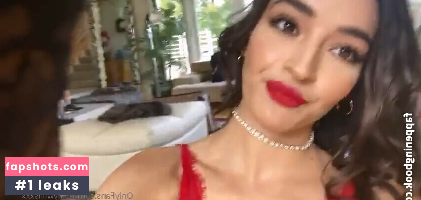 Emily Willis gallery photo #29