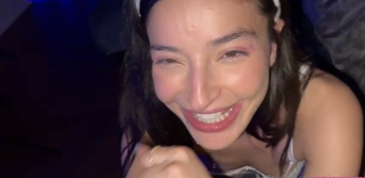 emily-willis gallery photo #1224