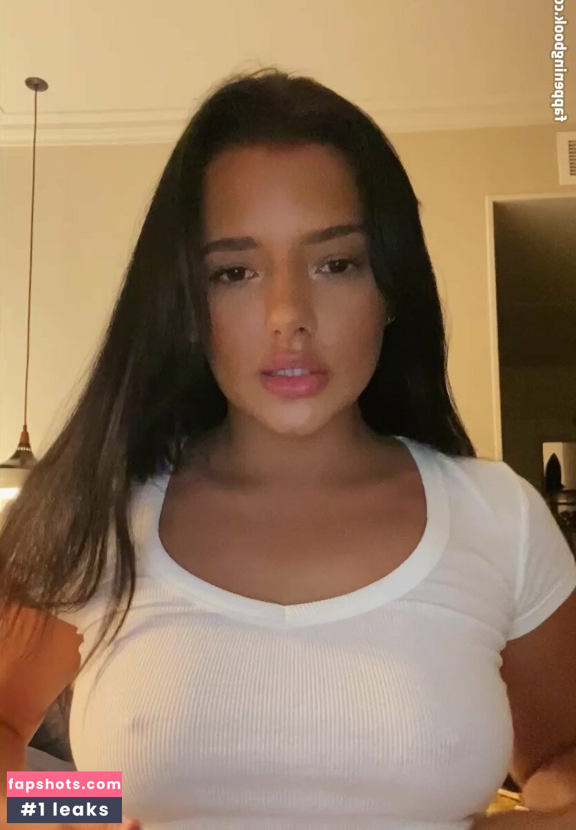 Emily Woods gallery photo #13