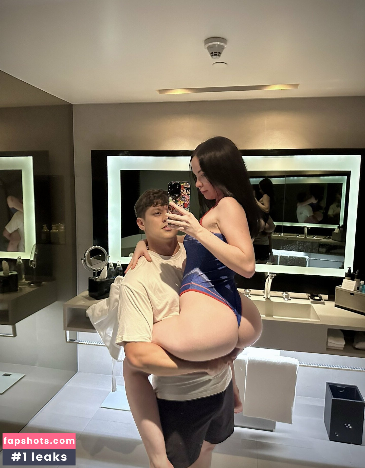 emilybubblebutt gallery photo #3