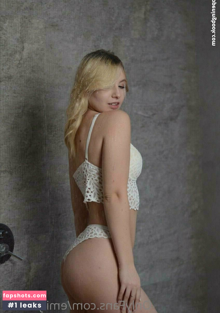 emilycutie1 gallery photo #2